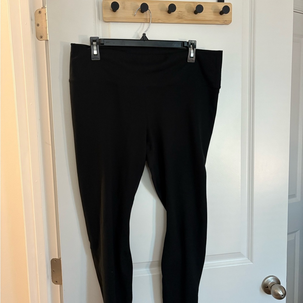 Black Fabletics Leggings